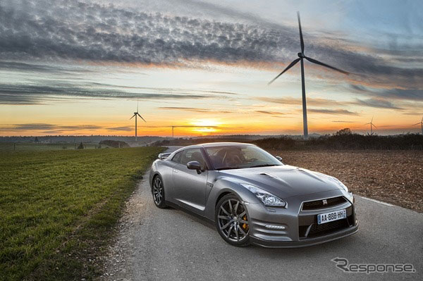 ծa(chn)GT-R܇ͅD